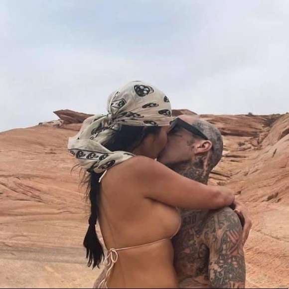 Gray + Blk Skulls - Picture 3 of 3